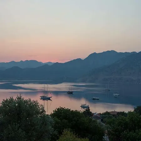 호텔 Aria Butik 3*