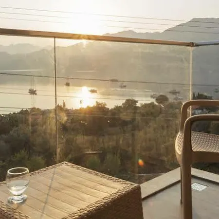 Aria Butık Otel 3*